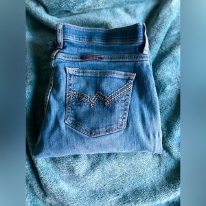 Woman’s Wrangler    Size: 7/8-36